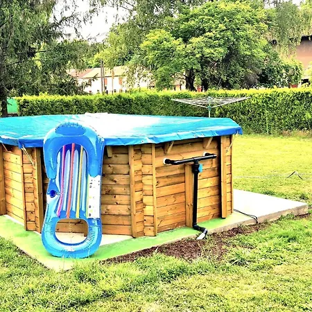 La Tulipe, Ruime Adult-only Met Tuin En Zwembad, Daire
