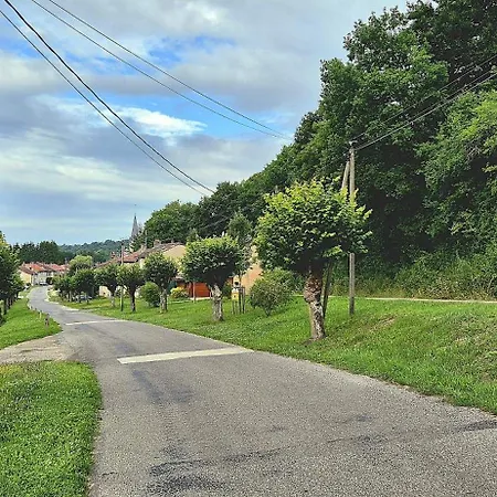 דירה Ruime In Rustige, Landelijke Omgeving Seuzey