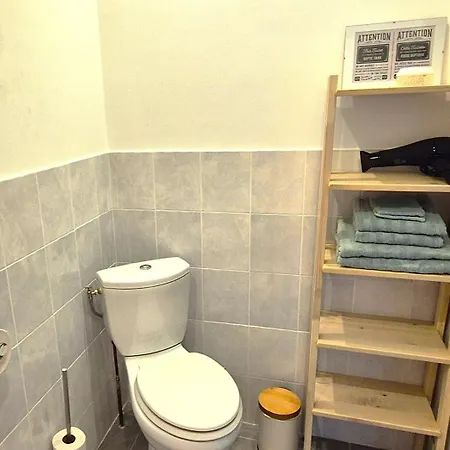 La Tulipe, Ruime Adult-only Met Tuin En Zwembad, Appartamento *
